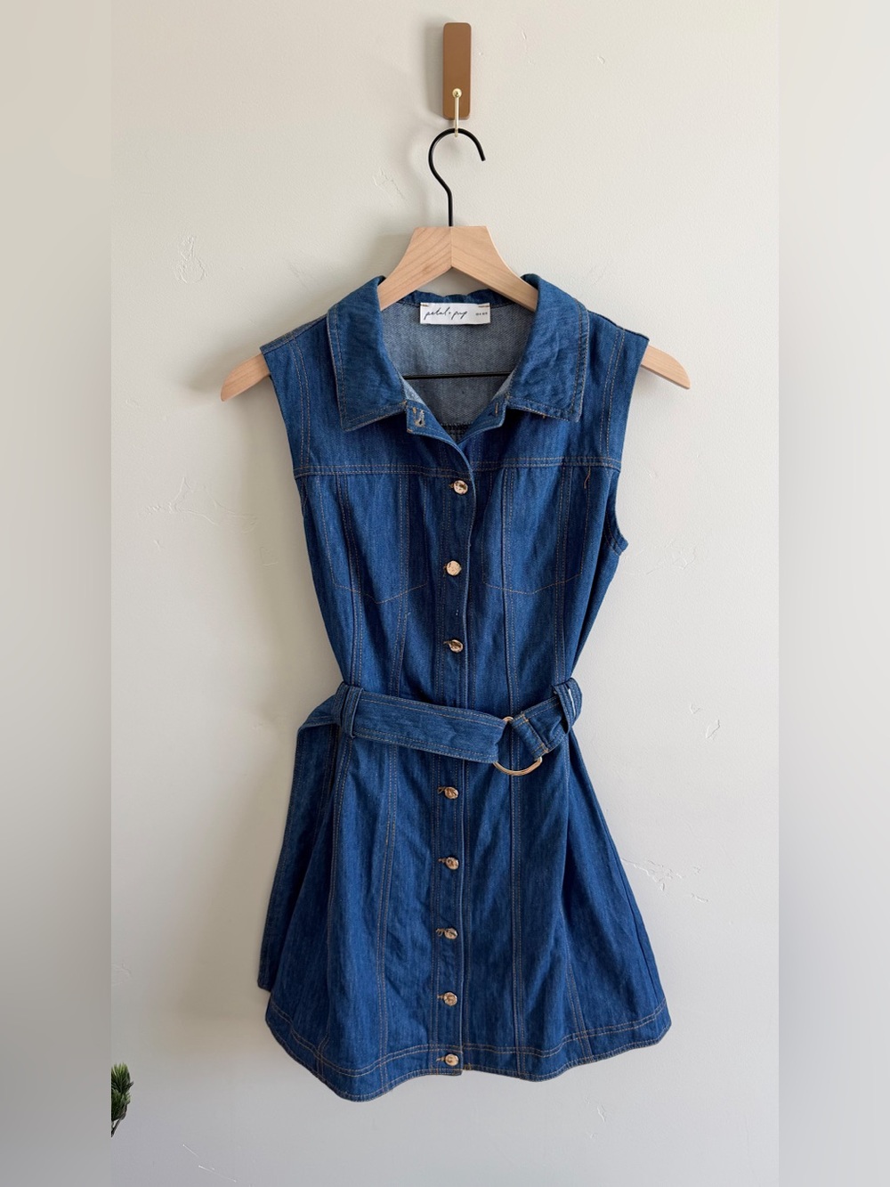 Petal & Pup Parker Sleeveless Denim Mini Shirtdress - Picture 7 of 11